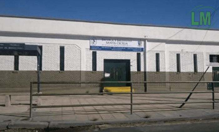 ALUMNO AMENAZÓ CON UN CUCHILLO A SUS COMPAÑEROS EN LA ESCUELA SANTA CECILIA