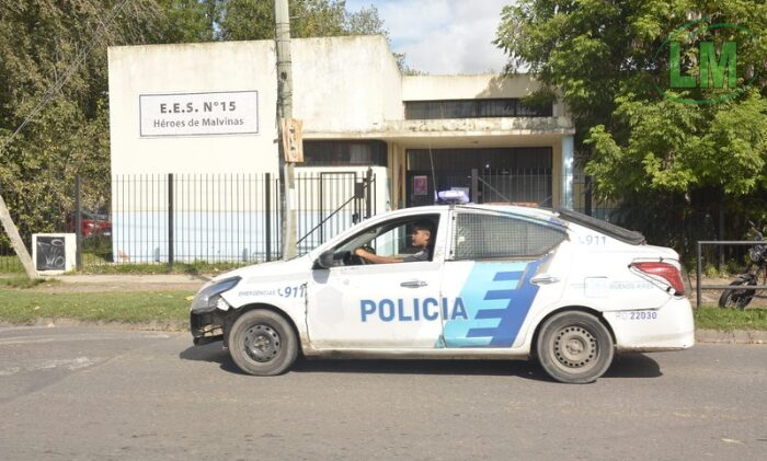 AMENAZAS DE TIROTEO Y TENSIÓN EN LA ESCUELA SECUNDARIA 15 DE JUAN MARÍA GUTIÉRREZ
