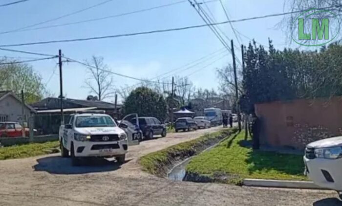 HORROR EN CLAYPOLE: UN NIÑO ENCONTRÓ EL CUERPO DE SU MADRE ENTERRADO EN EL PATIO