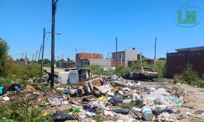 VECINOS AUTOCONVOCADOS DE BUENAVENTURA SE REÚNEN PARA EXIGIR MEJORAS EN EL BARRIO