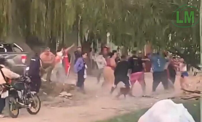 TENSIÓN Y DISTURBIOS EN EL BARRIO MOSCONI POR UN ENFRENTAMIENTO VECINAL