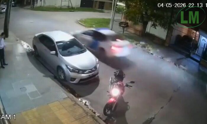 PERSECUCIÓN Y TIROTEO EN LANÚS: POLICÍA SORPRENDE A MOTOCHORROS EN PLENA FUGA