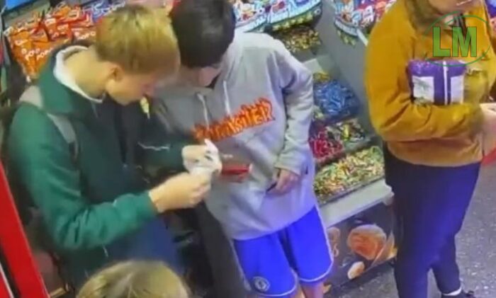 FUROR EN FLORENCIO VARELA: UN CHICO SACÓ LA FIGURITA DE MESSI PARA EL NUEVO ÁLBUM