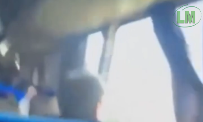 ATAQUE A PIEDRAZOS CONTRA UN MICRO EN LA AUTOPISTA BUENOS AIRES-LA PLATA