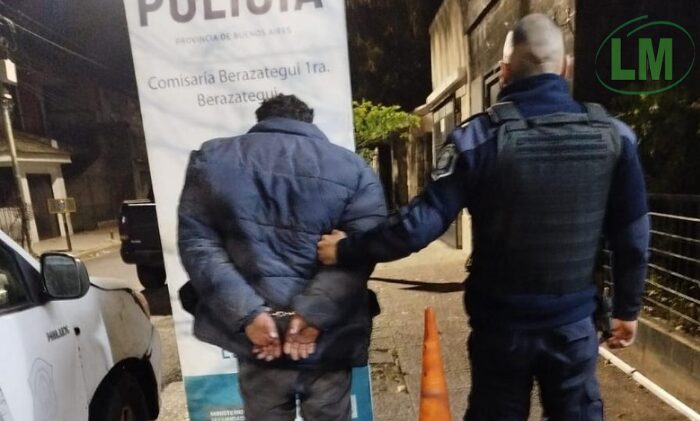 ATRAPAN A UN DELINCUENTE TRAS ROBARLE EL AUTO A UN CHOFER DE APLICACIÓN EN BERAZATEGUI