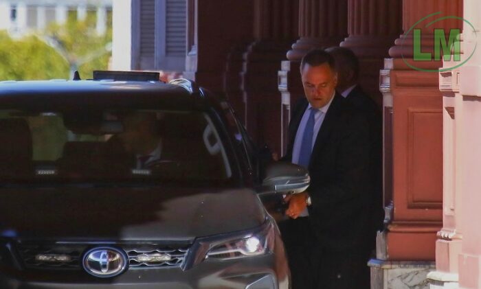 RENUNCIÓ MANUEL ADORNI COMO JEFE DE GABINETE DE LA NACIÓN