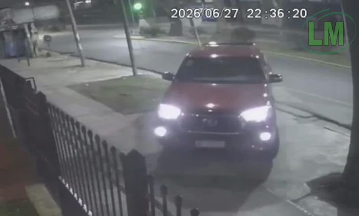 DOS SUJETOS ROBARON UNA CAMIONETA TOYOTA HILUX EN QUILMES