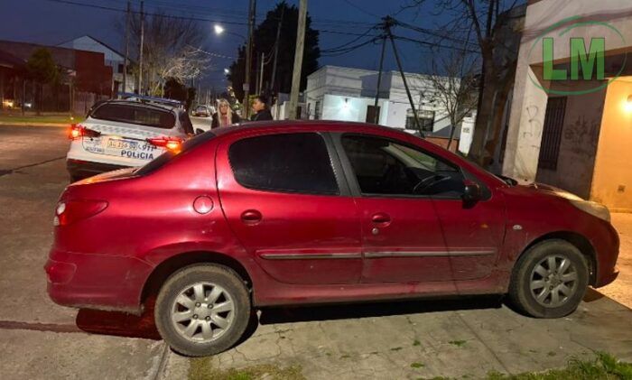 VECINOS DE BERAZATEGUI ATRAPARON A UN LADRÓN TRAS ROBAR EN UN AUTOMÓVIL