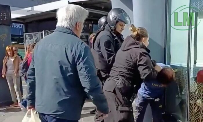 TENSIÓN EN BELGRANO POR LA DETENCIÓN DE VENDEDORES AMBULANTES