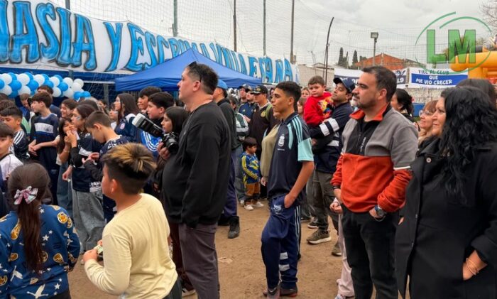 EL EQUIPO LUAYZA PARTICIPÓ DE LOS FESTEJOS POR EL DÍA DEL NIÑO QUE ORGANIZÓ EL CLUB GEVE