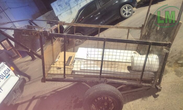 DETIENEN A TRES HOMBRES Y DEMORAN A DOS MENORES TRAS ROBAR CERÁMICAS DE UNA FÁBRICA EN BERAZATEGUI