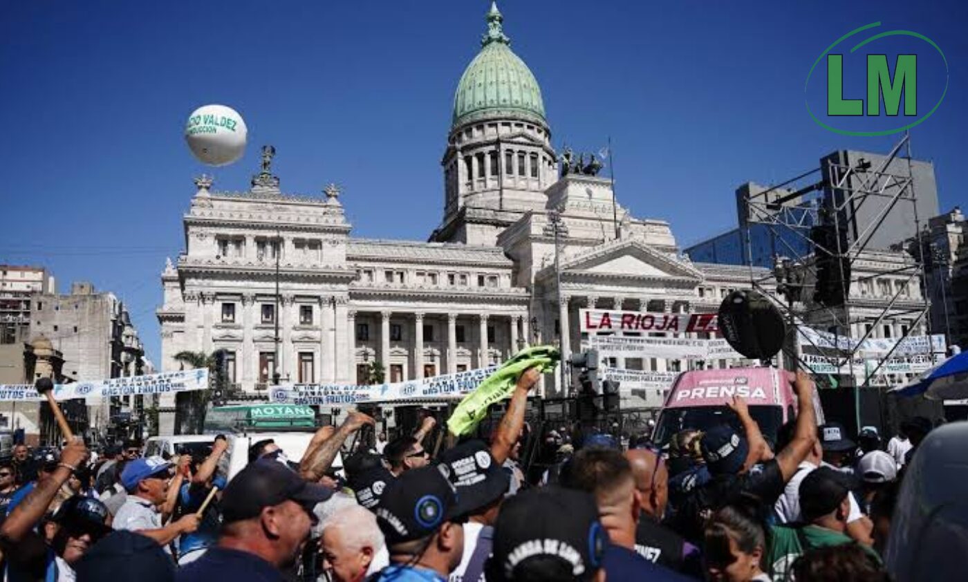 CONVOCAN A LA MARCHA DE LA BRONCA CON CARTELES EN BERAZATEGUI