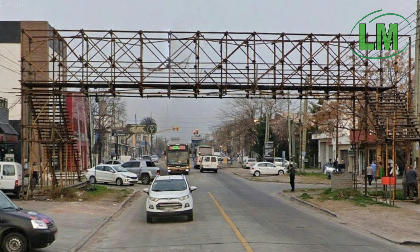 ROBO UNA CAMIONETA AMAROK A MANO ARMADA EN CAMINO GENERAL BELGRANO