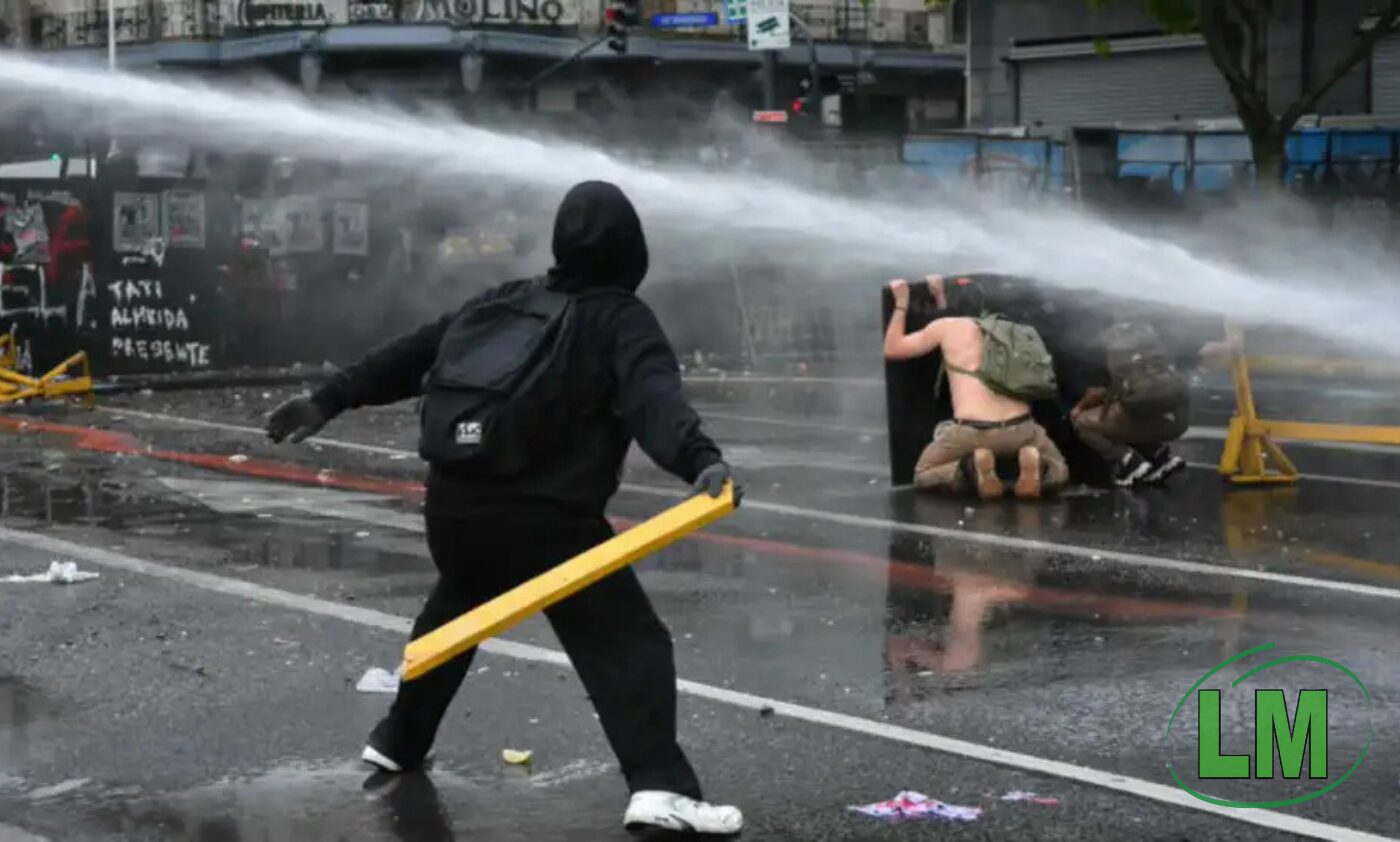 SERIOS INCIDENTES Y DETENCIONES TRAS LA QUINTA MARCHA FEDERAL UNIVERSITARIA EN EL CONGRESO